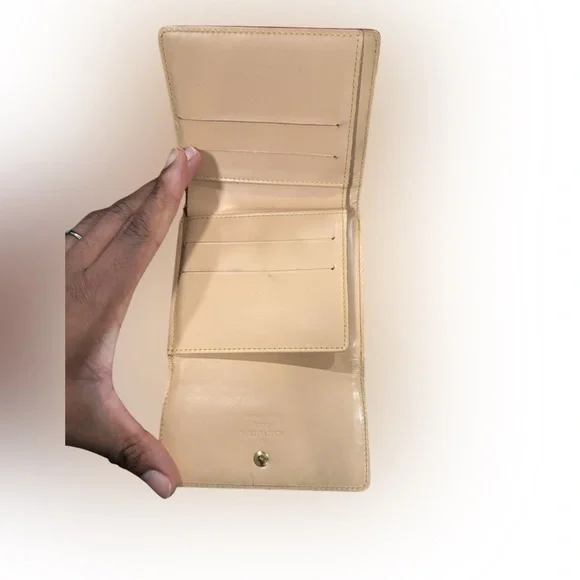 Louis Vuitton Murakami Compact Wallet - Picture 5 of 9